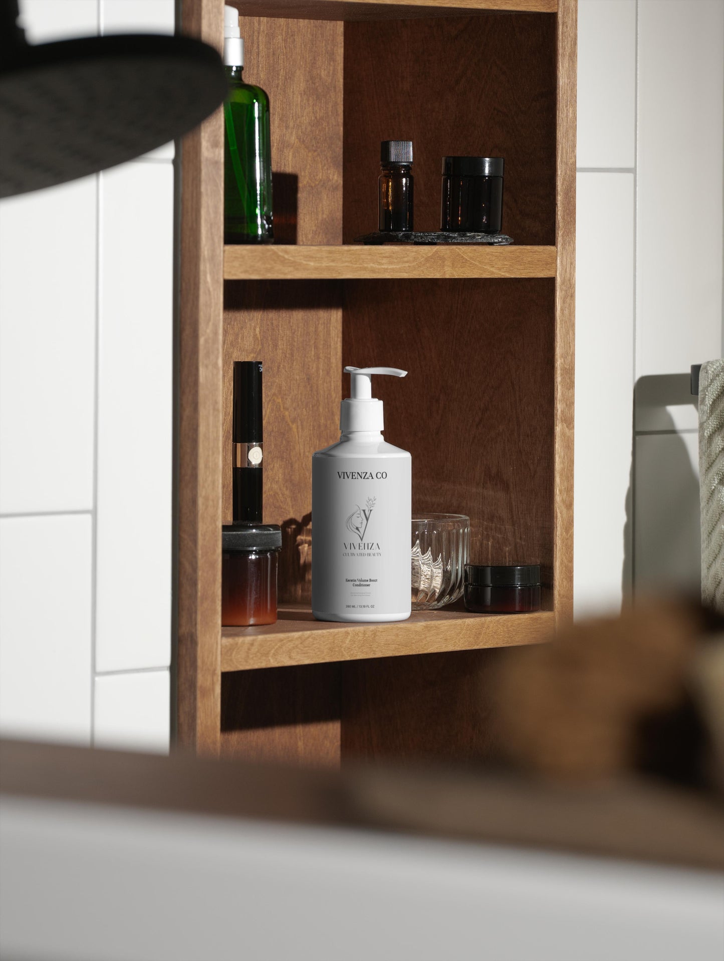 VIVENZA CO Keratin Volume Boost Conditioner – Lightweight Volumizing & Smoothing Conditioner